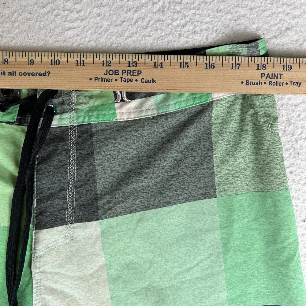 Hurley Board Shorts Mens Large Green Plaid Swim Trunks Surf Quick Dry Zip Pocket